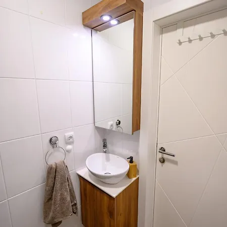 Sleepover Galleria アパート *